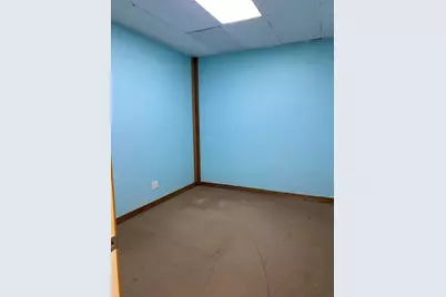 301 Bishop Street, Smithville, TX 78957 - Photo 4