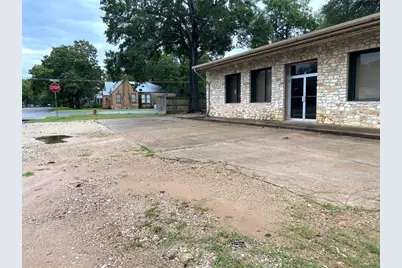 301 Bishop Street, Smithville, TX 78957 - Photo 10