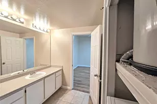 2320 Gracy Farms Ln, Austin, TX 78758 - Photo 12