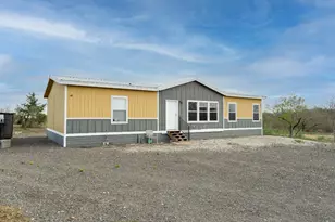 3882 Dry Creek Rd, Lockhart, TX 78644 - Photo 2