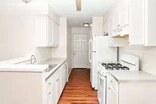 6906 Deep Cir, Austin, TX 78744 - Photo 6