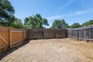 2410 Great Oaks Dr, Round Rock, TX 78681 - Photo 26