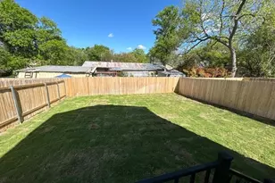 35 Trinity Cir, Lockhart, TX 78644 - Photo 18
