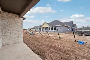 315 San Saba Dr, Buda, TX 78610 - Photo 32