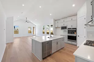 315 San Saba Dr, Buda, TX 78610 - Photo 6