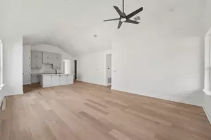 315 San Saba Dr, Buda, TX 78610 - Photo 14