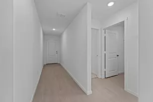 107 Ellendale Pl, Fredericksburg, TX 78624 - Photo 2