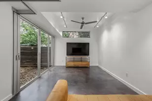 2008 Riverview St, Austin, TX 78702 - Photo 8