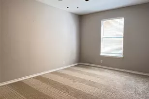 126 Sandstone Dr, Jarrell, TX 76537 - Photo 8