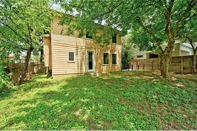 2933 E Martin Luther King Jr Boulevard #B, Austin, TX 78702 - Photo 32