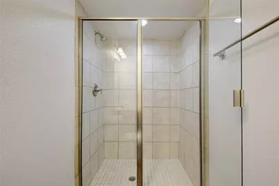 2933 E Martin Luther King Jr Boulevard #B, Austin, TX 78702 - Photo 16