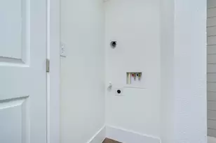 110 S Main St, Elgin, TX 78621 - Photo 18