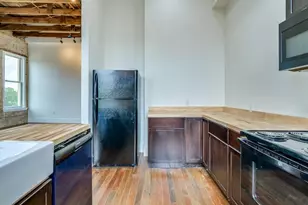 110 S Main St, Elgin, TX 78621 - Photo 14