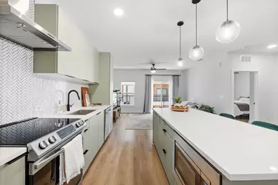 2500 Longview Street #303, Austin, TX 78705 - Photo 4