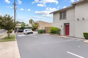 2122 Hancock Dr, Austin, TX 78756 - Photo 20