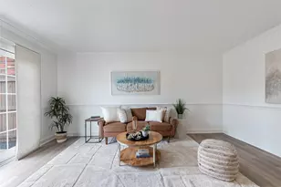 2122 Hancock Dr, Austin, TX 78756 - Photo 2