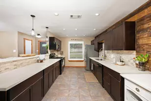 1802 Bumblebee Dr, Pflugerville, TX 78660 - Photo 12