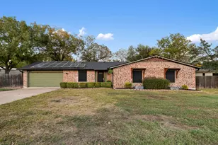 1802 Bumblebee Dr, Pflugerville, TX 78660 - Photo 2