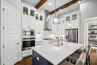 360 Mendocino Lane, Austin, TX 78737 - Photo 2
