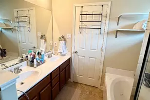 1310 W Parmer Ln, Austin, TX 78727 - Photo 8