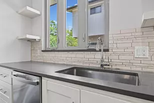 502 W 51st St, Austin, TX 78751 - Photo 8