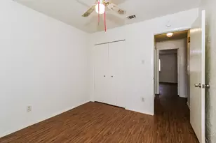 323 W William Cannon Dr, Austin, TX 78745 - Photo 16