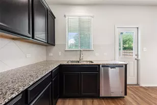 2204 Cliffbrake Wy, Georgetown, TX 78626 - Photo 18