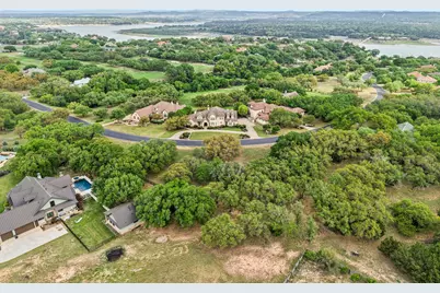 26101 Masters Parkway, Spicewood, TX 78669 - Photo 2