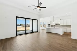 109 McNaughton Dr, Liberty Hill, TX 78642 - Photo 10