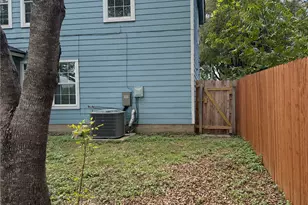 7108 Walkup Ln, Austin, TX 78747 - Photo 28
