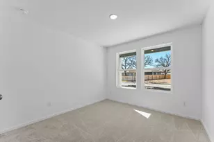 114 Ellendale Pl, Fredericksburg, TX 78624 - Photo 6