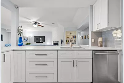 11602 Three Oaks Trail, Austin, TX 78759 - Photo 14