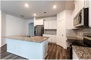 209 Reagor Dr, Taylor, TX 76574 - Photo 4
