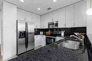 360 Nueces St, Austin, TX 78701 - Photo 10