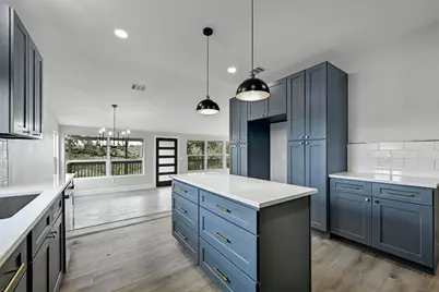 409 Lake View Drive, Spicewood, TX 78669 - Photo 12