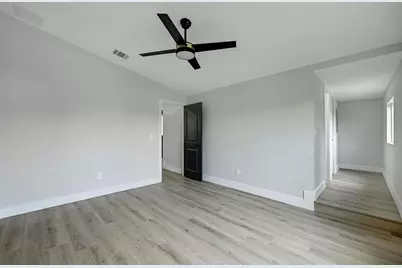 409 Lake View Drive, Spicewood, TX 78669 - Photo 34