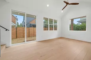 7706 Watson St, Austin, TX 78757 - Photo 8