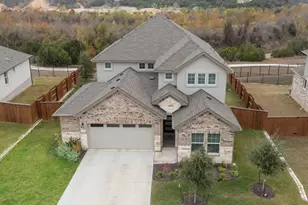 204 Mystic Cyn Ln, Georgetown, TX 78628 - Photo 4