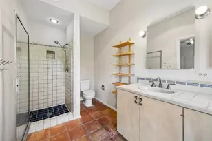 409 E 38th St, Austin, TX 78705 - Photo 8