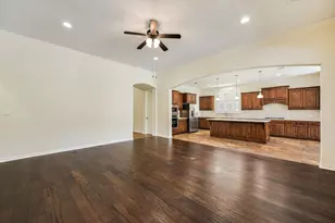 560 Aspen Dr, Austin, TX 78737 - Photo 10