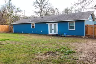 200 E Keanahalululu Ln, Bastrop, TX 78602 - Photo 30