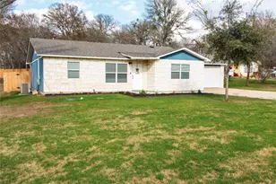 200 E Keanahalululu Ln, Bastrop, TX 78602 - Photo 2
