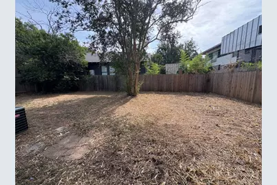 915 W 29th Street, Austin, TX 78705 - Photo 20