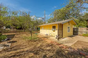 6107 Felix Ave, Austin, TX 78741 - Photo 32