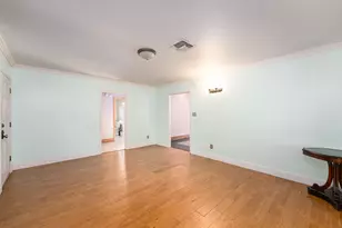 6107 Felix Ave, Austin, TX 78741 - Photo 8