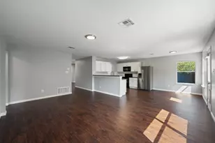 2100 Boyer Dr, Taylor, TX 76574 - Photo 16