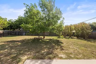 2100 Boyer Dr, Taylor, TX 76574 - Photo 38