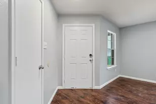 2100 Boyer Dr, Taylor, TX 76574 - Photo 6