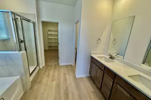 528 Banff Dr, Kyle, TX 78640 - Photo 4