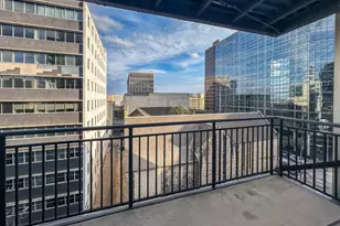 800 Brazos St, Austin, TX 78701 - Photo 20